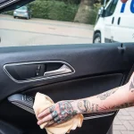 MEGUIAR'S Natural Shine Interior Dash & Trim Protectant 473ml - Image 3